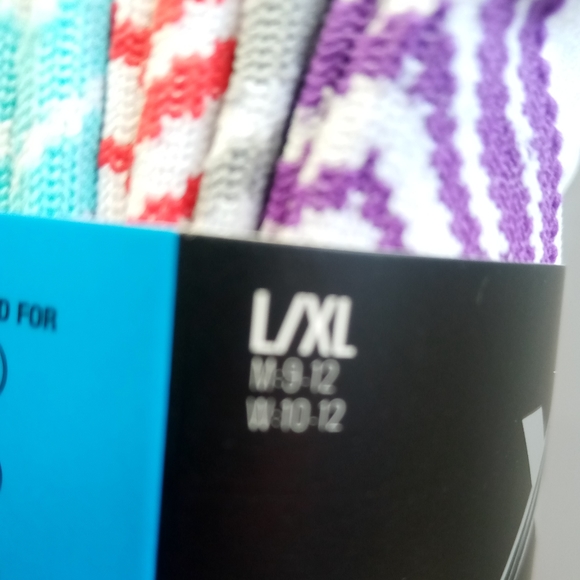 Xtreme fit ultra v striped granuated compression socks low cut. Sz s/m or l/xlg - Picture 5 of 5